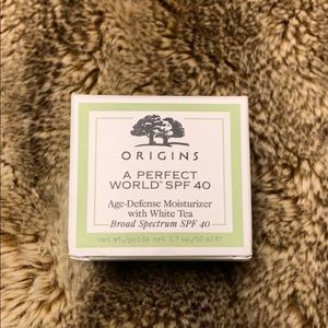 NWT Origins A Perfect World SPF 40